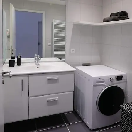 Centre Apartment *